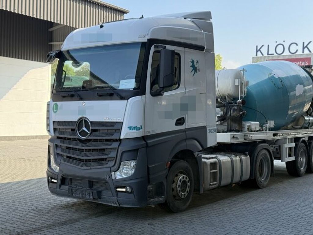 Mercedes-Benz  (5)