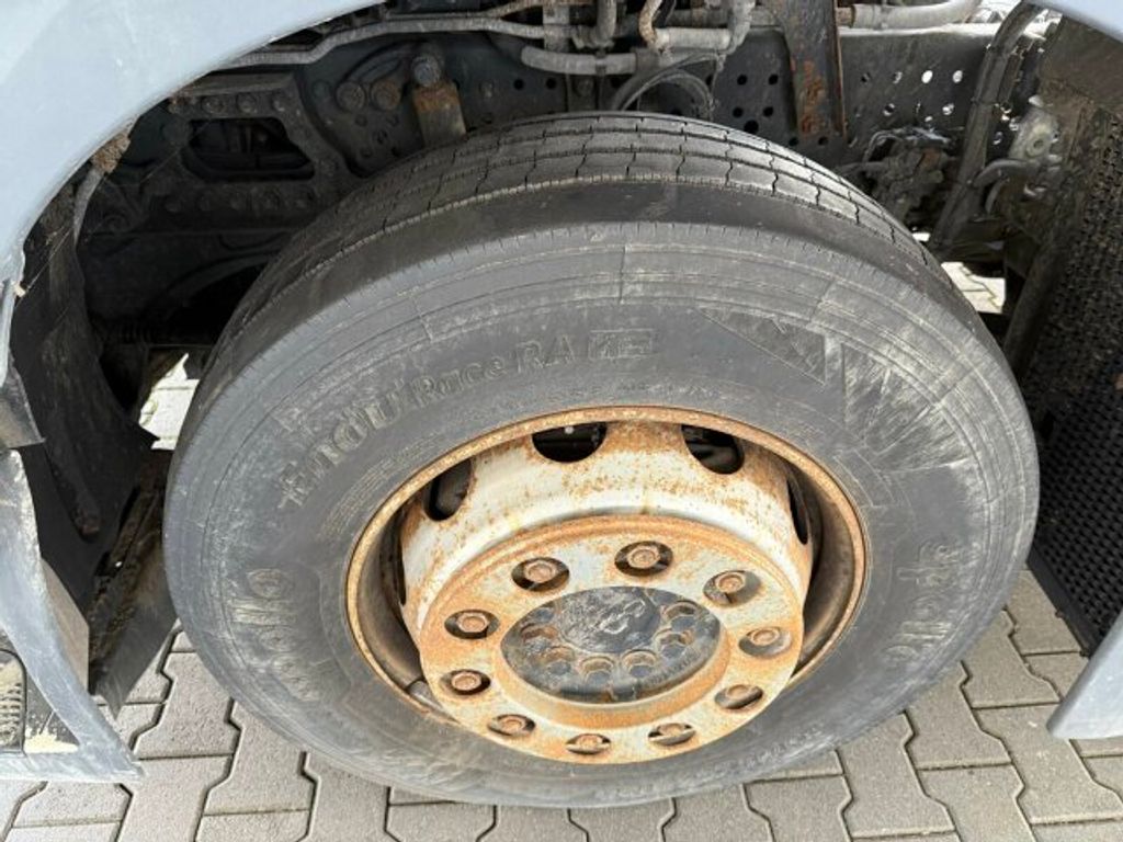 Mercedes-Benz  (15)