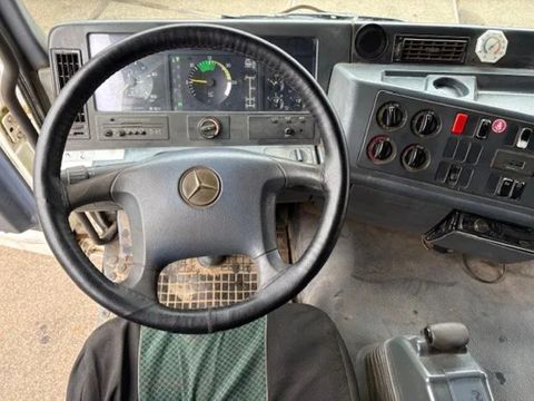 Mercedes-Benz L 6x2 MP1 WITH V-CRANE & HOOK-ARM SYSTEM (EPS WITH CLUTCH (3 PEDALS) / REDUCTION AXLE / STEEL-/AIR SUSPENSION / P.T.O. / LIFT-AXLE / ETC.) | Engel Trucks B.V. [11]