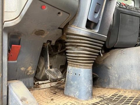 Mercedes-Benz L 6x2 MP1 WITH V-CRANE & HOOK-ARM SYSTEM (EPS WITH CLUTCH (3 PEDALS) / REDUCTION AXLE / STEEL-/AIR SUSPENSION / P.T.O. / LIFT-AXLE / ETC.) | Engel Trucks B.V. [14]