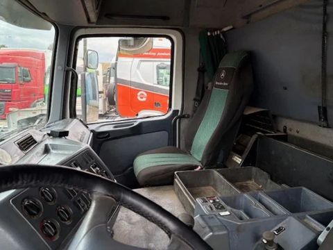 Mercedes-Benz L 6x2 MP1 WITH V-CRANE & HOOK-ARM SYSTEM (EPS WITH CLUTCH (3 PEDALS) / REDUCTION AXLE / STEEL-/AIR SUSPENSION / P.T.O. / LIFT-AXLE / ETC.) | Engel Trucks B.V. [15]