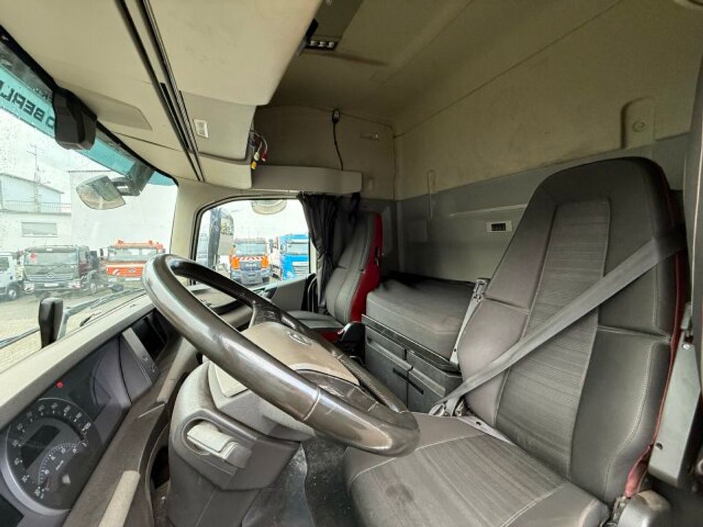 Volvo  (7)
