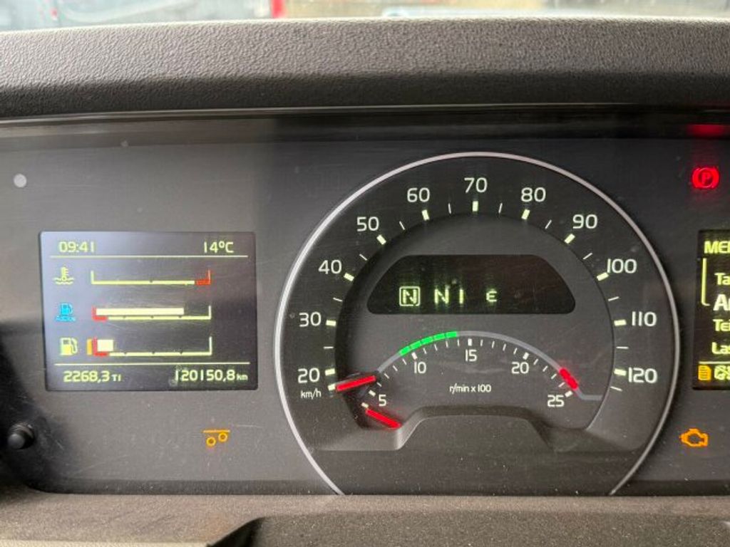 Volvo  (9)