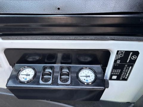 Mercedes-Benz 315CDI Bakwagen 1000KG Laadklep Zijdeur Automaat Airco Cruisecontrol | Van Nierop BV [12]