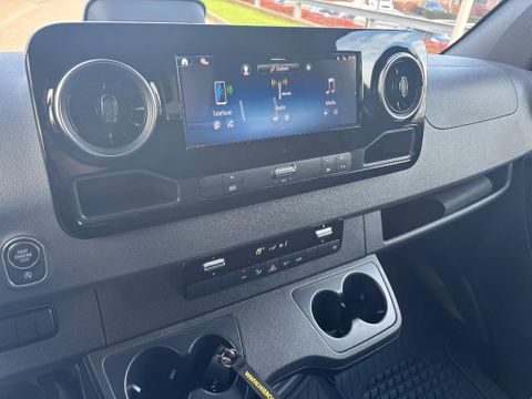 Mercedes-Benz 317CDI Openlaadbak Auromaat Airco Cruisecontrol LED/Xenon NIEUW BPM VRIJ | Van Nierop BV [14]