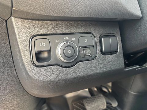 Mercedes-Benz 315CDI Openlaadbak Automaat Airco Navi Cruisecontrol Trekhaak 11000KM | Van Nierop BV [8]
