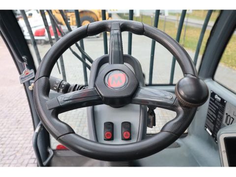 MAGNI
RTH 5.35 S-M/C | WORKING PLATFORM | REMOTE | GOOD CONDITION | Hulleman Trucks [17]