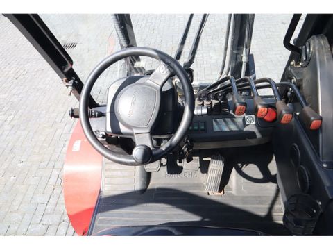 Hangcha
CPCD30 - XW43C-RT4 | 4X4 | TRIPLEX | SIDESHIFT | SPREADERS | Hulleman Trucks [12]