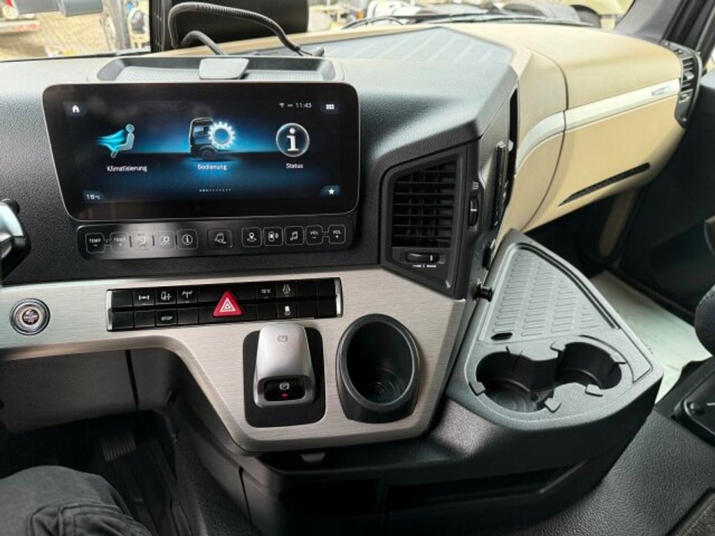 Mercedes-Benz  (11)