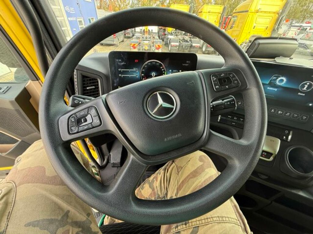Mercedes-Benz  (9)