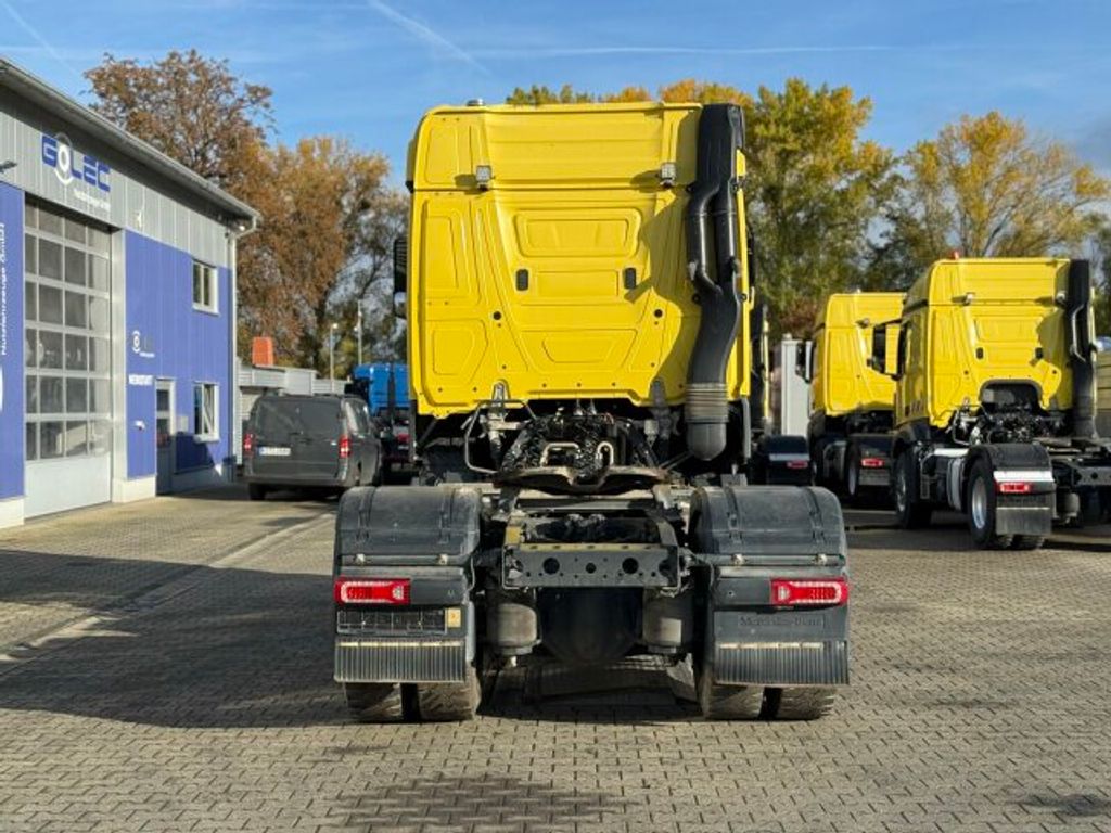 Mercedes-Benz  (4)