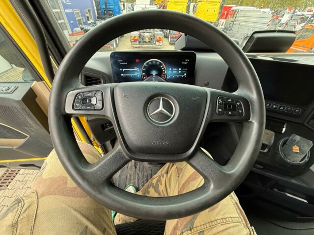 Mercedes-Benz  (9)