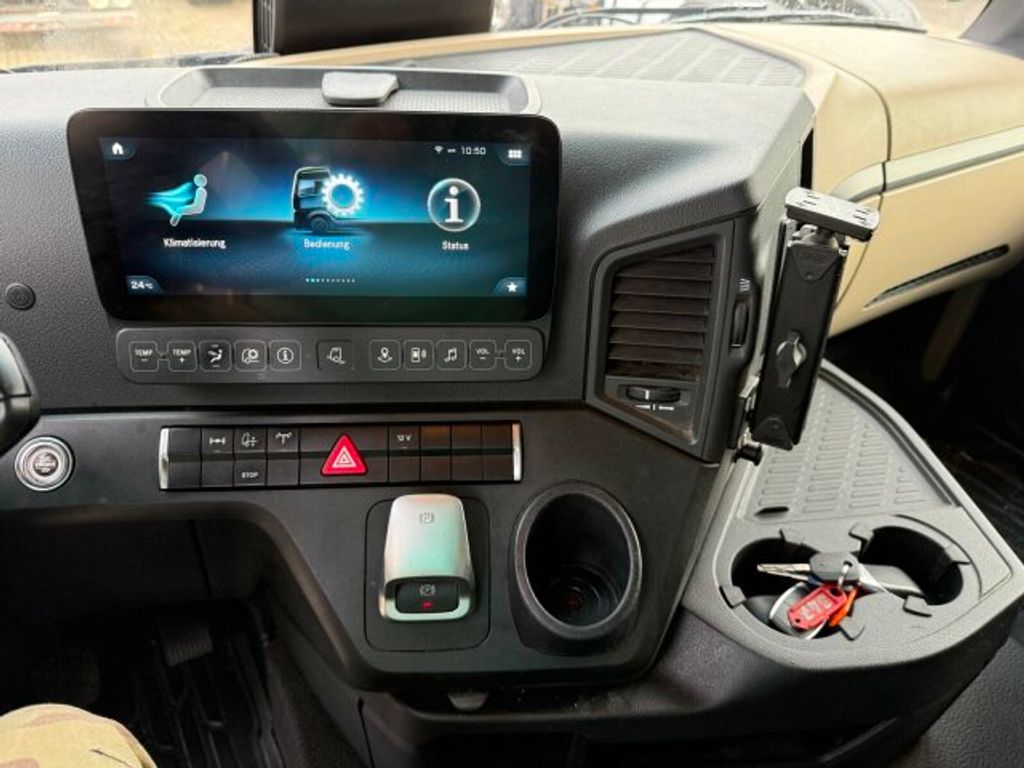 Mercedes-Benz  (11)