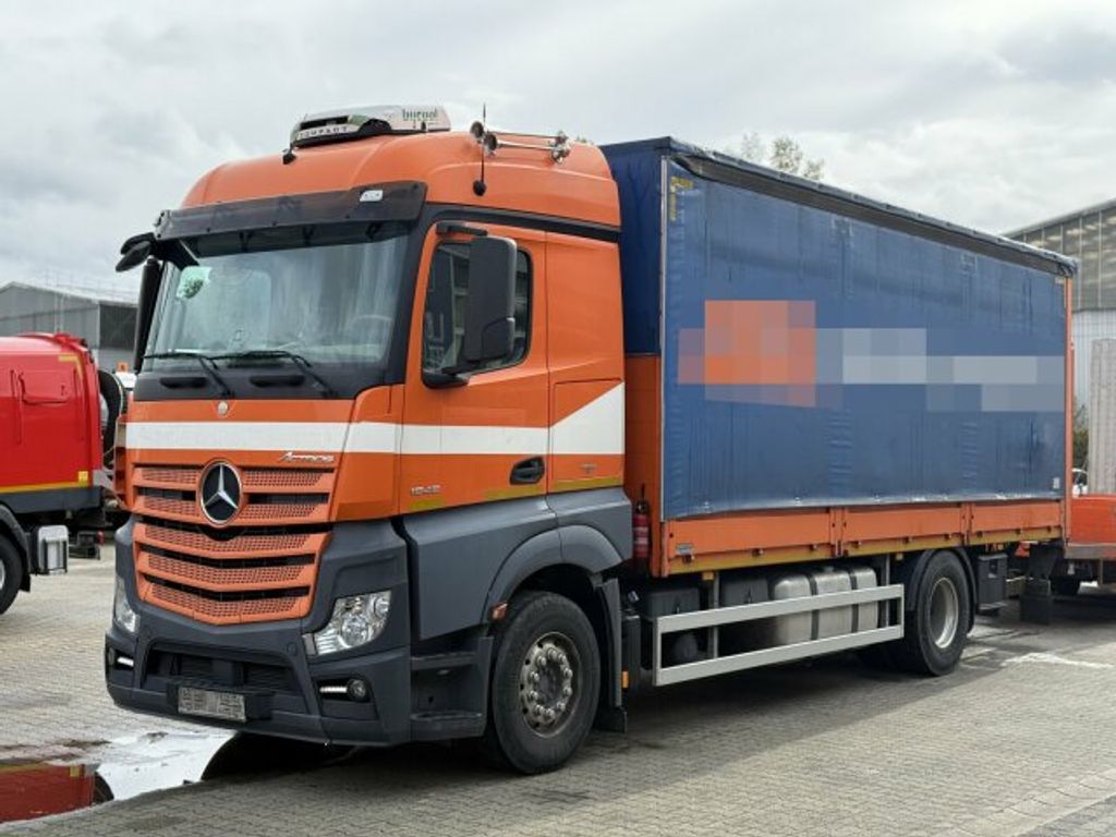 Mercedes-Benz  (6)