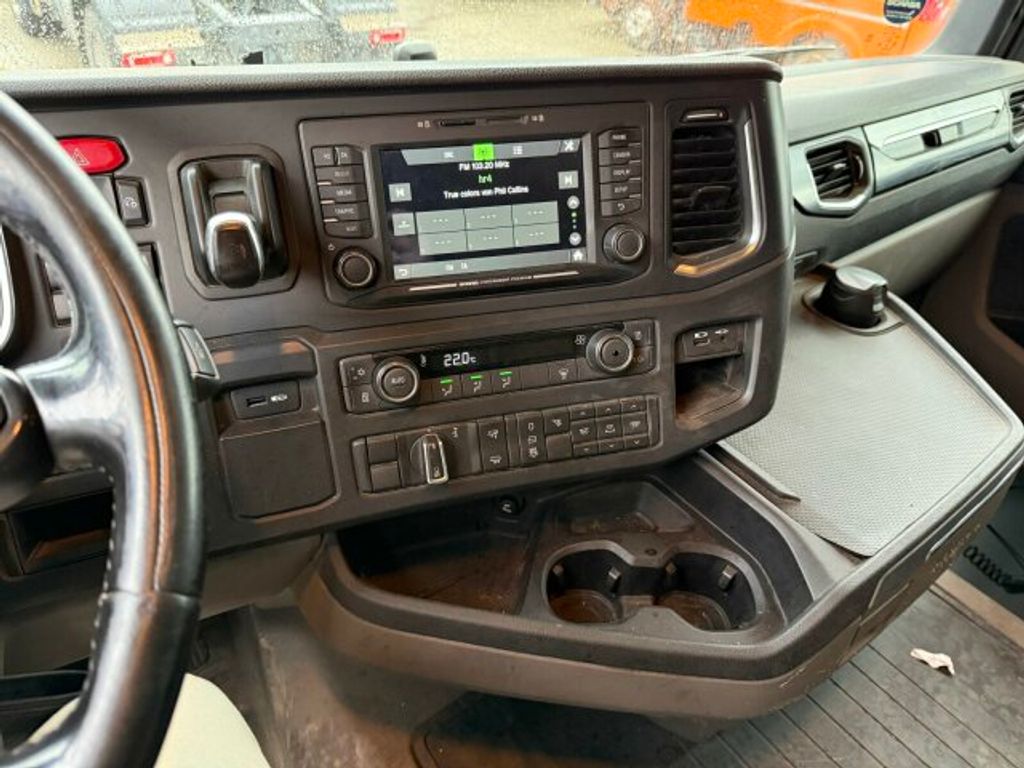 Scania  (10)