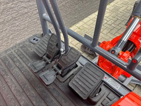 XCMG XE18 Rups Graafmachine / Minigraver Snelwissel 3 Bakken ( KUBOTA Motor ) | Van Nierop BV [10]