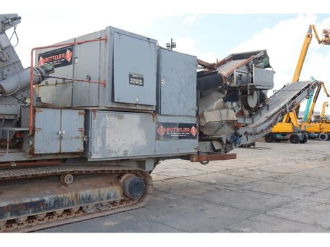 SBM
REMAX 1218 E/D | REMOTE | CRUSHER | INCL. PARTS CONTAINER | Hulleman Trucks [10]