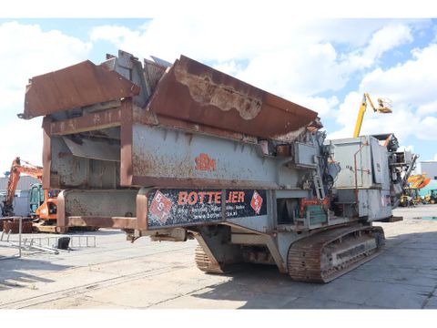 SBM
REMAX 1218 E/D | REMOTE | CRUSHER | INCL. PARTS CONTAINER | Hulleman Trucks [12]