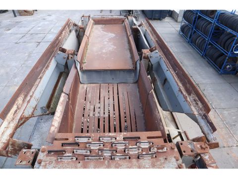 SBM
REMAX 1218 E/D | REMOTE | CRUSHER | INCL. PARTS CONTAINER | Hulleman Trucks [14]