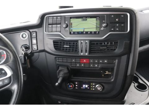 Iveco
6X2 | RETARDER | EURO 6 | Hulleman Trucks [15]