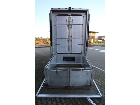 Volvo with a 7.30M cuppers box, 54.5 m². Nice Truck. Smart Tacho 2. | Companjen Bedrijfswagens BV [12]