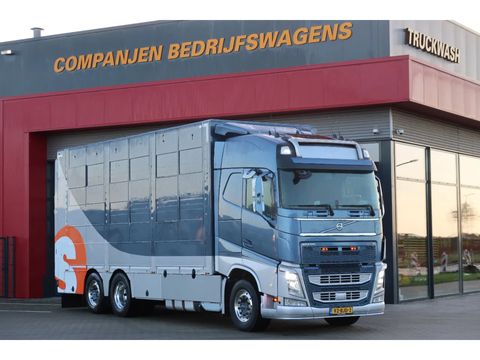 Volvo with a 7.30M cuppers box, 54.5 m². Nice Truck. Smart Tacho 2. | Companjen Bedrijfswagens BV [2]