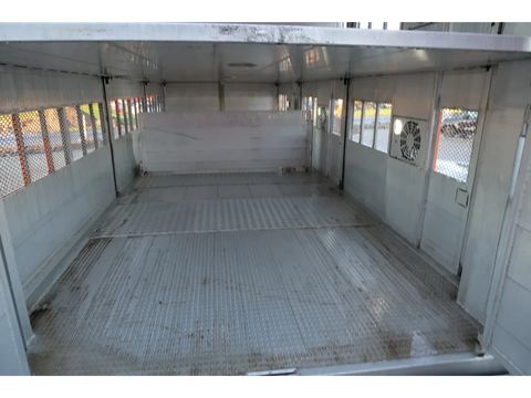 Volvo with a 7.30M cuppers box, 54.5 m². Nice Truck. Smart Tacho 2. | Companjen Bedrijfswagens BV [21]