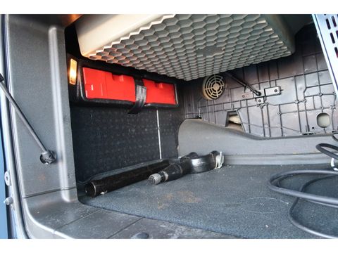 Volvo with a 7.30M cuppers box, 54.5 m². Nice Truck. Smart Tacho 2. | Companjen Bedrijfswagens BV [29]