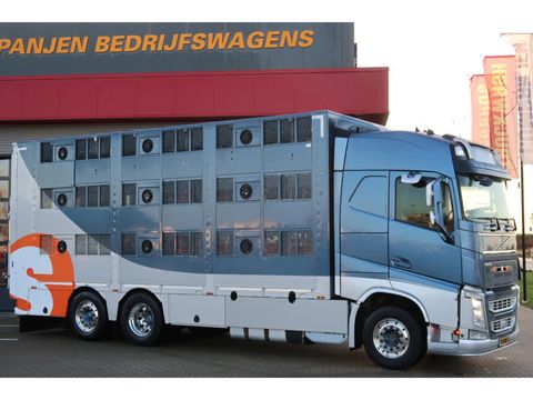 Volvo with a 7.30M cuppers box, 54.5 m². Nice Truck. Smart Tacho 2. | Companjen Bedrijfswagens BV [3]