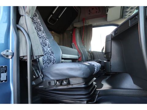 Volvo with a 7.30M cuppers box, 54.5 m². Nice Truck. Smart Tacho 2. | Companjen Bedrijfswagens BV [30]