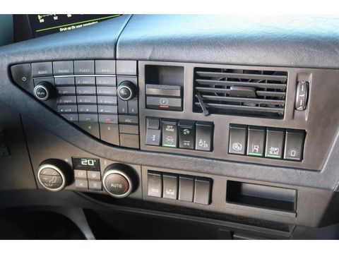 Volvo with a 7.30M cuppers box, 54.5 m². Nice Truck. Smart Tacho 2. | Companjen Bedrijfswagens BV [39]