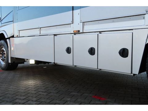 Volvo with a 7.30M cuppers box, 54.5 m². Nice Truck. Smart Tacho 2. | Companjen Bedrijfswagens BV [65]