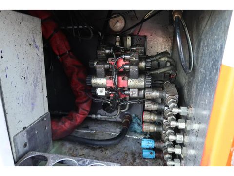 Volvo with a 7.30M cuppers box, 54.5 m². Nice Truck. Smart Tacho 2. | Companjen Bedrijfswagens BV [70]