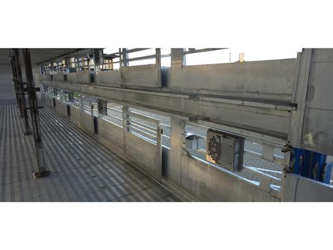 Berdex Berdex very nice trailer, Type 2, water + fans, new steel cables floor, | Companjen Bedrijfswagens BV [40]