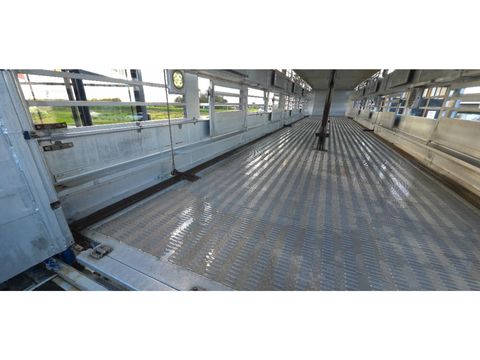 Berdex Berdex very nice trailer, Type 2, water + fans, new steel cables floor, | Companjen Bedrijfswagens BV [48]