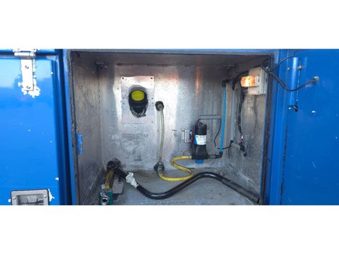 Berdex Berdex very nice trailer, Type 2, water + fans, new steel cables floor, | Companjen Bedrijfswagens BV [63]