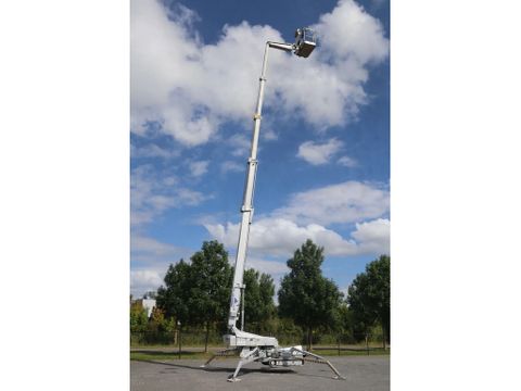 Omme
3150 RBDJ | HYBRID | 31 METER | 200 KG | Hulleman Trucks [9]