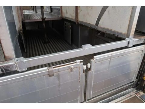 Berdex XXXL Liner, 120m2, Type 2, Water+Fans, Moving floors 2x, Nice Trailer! | Companjen Bedrijfswagens BV [19]