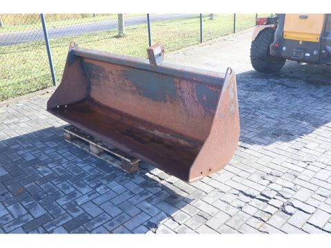 Dieci
RUNNER 40.13 | HYDR. FORKS | BUCKET | Hulleman Trucks [12]