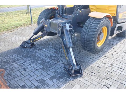 Dieci
RUNNER 40.13 | HYDR. FORKS | BUCKET | Hulleman Trucks [13]