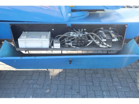 Dino
240 RXT | 24 METER | 215 KG | Hulleman Trucks [13]