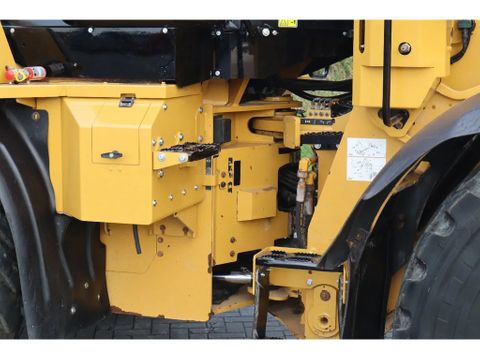 Caterpillar
938 M | 2X BUCKET | JIB | FORKS | BSS | GOOD CONDITION | Hulleman Trucks [13]