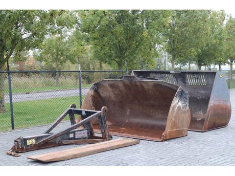 Caterpillar
938 M | 2X BUCKET | JIB | FORKS | BSS | GOOD CONDITION | Hulleman Trucks [8]