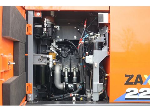 Hitachi
ZX225 USRLC-6 | ROTOTILT | 3X BUCKET | TOPCON 3D MC GPS | Hulleman Trucks [14]