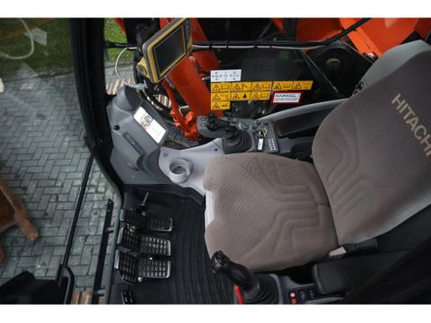 Hitachi
ZX225 USRLC-6 | ROTOTILT | 3X BUCKET | TOPCON 3D MC GPS | Hulleman Trucks [17]