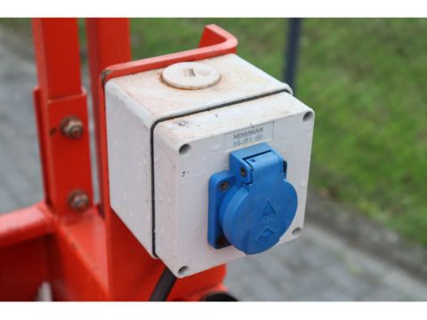 LGMG
AS0808E | 10 METER | 230 KG | Hulleman Trucks [16]