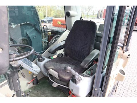 Atlas
160W | ROTOTILT | GRIPPER | BUCKET | DOZER BLADE | Hulleman Trucks [17]