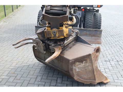 Atlas
160W | ROTOTILT | GRIPPER | BUCKET | DOZER BLADE | Hulleman Trucks [9]