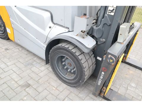 Still
RX 70-50 /600 | TRIPLEX | FORK EXT. | SIDESHIFT | Hulleman Trucks [12]