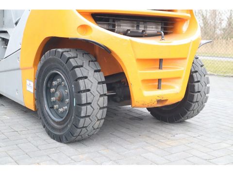 Still
RX 70-50 /600 | TRIPLEX | FORK EXT. | SIDESHIFT | Hulleman Trucks [13]